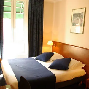 4* Otel Univers